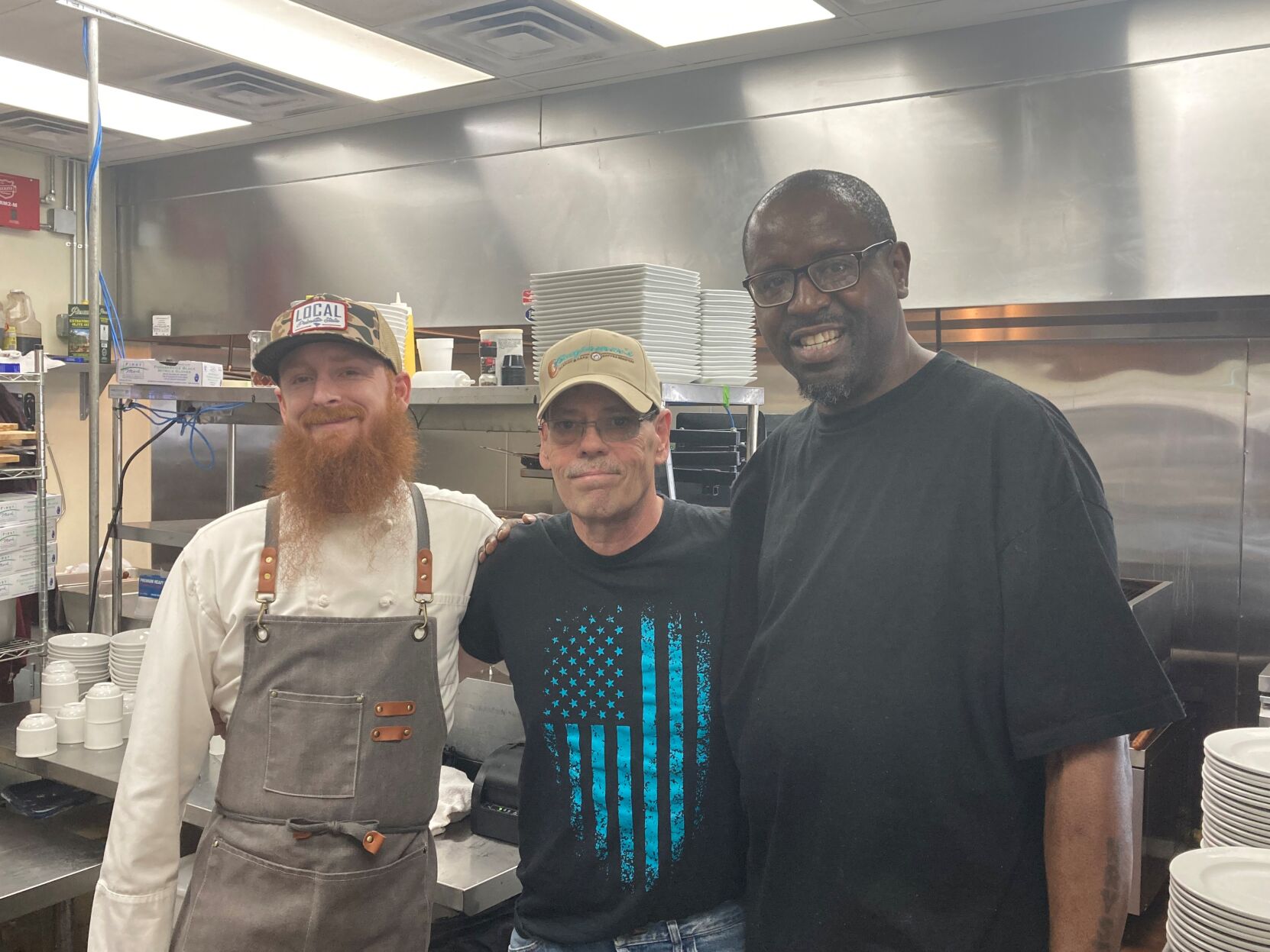 Georgetown restaurant raises money to provide service dogs for veterans